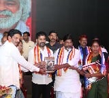 Telangana to revive Nandi awards, rename it after Gaddar