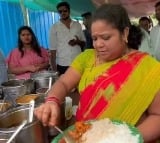 Street food Vendor Kumari Aunty Overwhelmed by Chief Minister's Support