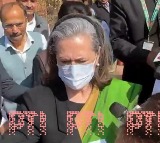Sonia Gandhi reacts to Bharat Ratna announcements
