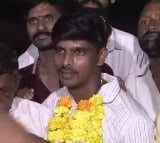 Kodikathi Srinu released from jail