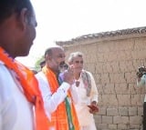 Bandi Sanjay questions why congress mlas visiting kaleswaram project