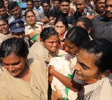 AP Police arrests YS Sharmila