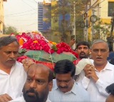 Harish Rao and Other BRS Leaders Carry MLA Lasya Nanditha's Bier in a Heartfelt Farewell
