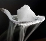 Is it safe to consume 'Dry Ice' and 'Liquid Nitrogen'? what doctors say