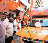 Mumbai BJP launches six digital campaign chariots to showcase PM Modi’s development works