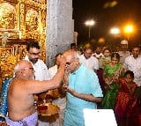 TG Governor offer prayers at bhagyalaxmi temple