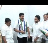 Vijayawada and Vizag Janasena leaders joins YSRCP
