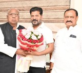 Congress Senior Leader V Hanumantha Rao Meets CM Revanth Reddy