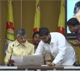 Chandrababu launches TDP website for donations