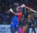 Rishabh Pant apologizes to cameraman who was hit by his shot