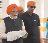 PM Modi serves langar at historic Patna Sahib Gurudwara