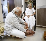 'Never accept bribes' was mother Heeraben's message for PM Modi