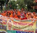 Monks take to streets in Kolkata to protest against Mamata's remarks on spiritual bodies