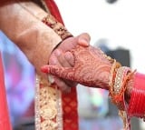 UP groom kissing bride during wedding leads to fight between families