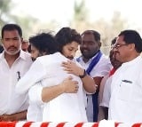 Allu Arjun congratulates Pawan Kalyan on his victory in Pithapuram