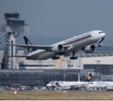 Singapore Airlines compensates passengers after turbulence incident