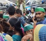 Ticketless Passengers Overcrowd Vande Bharat Express