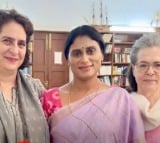 YS Sharmila Meets Sonia, Rahul, Priyanka in Delhi