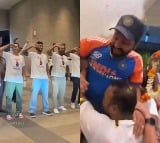 Rohit Sharma Grand Welcome by his Childhood Friends in Mumbai