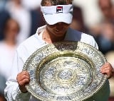 Wimbledon 2024: Krejcikova overcomes Paolini in three sets for first title at SW19