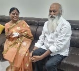 TDP Leader JC Prabhakar Reddy Met YS Vijayamma In Hyderabad