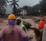 six people have been killed in a massive landslide near Meppadi in Kerala