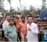 Controversial Bengal Minister seen threatening on-duty woman forest officer