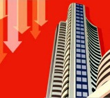 Sensex slumps 692 points as banking stocks drag