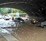 Heavy rain lashes Hyderbad today