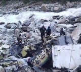 Helicopter Being Airlifted By MI 17 Chopper Crashes In Kedarnath