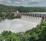 Heavy Flood To Srisailam Project And Technical Fault In Gates