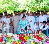 Sharmila pays tributes to her late father YSR