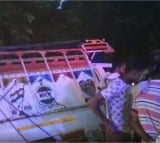 15 killed after bus hits van in UP's Hathras