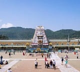 Woman dies in Tirumala que line