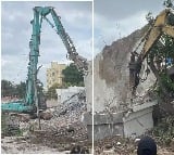 HYDRA Demolitions Continuous In Hyderabad Using Jack Crusher