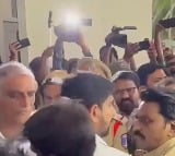 Koushik Reddy argument with police at CP office