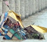 third day removal of boats at prakasam barrage