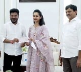 Balakrishna daughter Tejaswini handed over the donation to CM Revanth Reddy behalf of her father