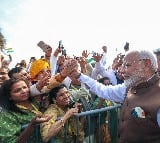 PM Modi receives grand welcome from Indian community on arrival in US