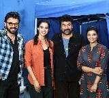 Venkatesh met Chiranjeevi on sets