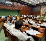 Huge ruckus in JPC meet on Waqf Bill: TMC MP Kalyan Banerjee breaks glass bottle, suspended