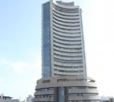 Indian stock market opens flat, Axis Bank and ITC among top gainers