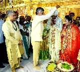 Chandrababu attends AP DGP daughter wedding