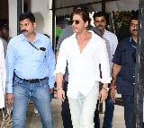 Mumbai Police team in C'garh to probe death threat to Shah Rukh Khan