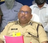 Police introduces Varra Ravindra Reddy before media