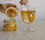Do you know what happens if you take honey and turmeric together