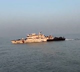 After a 2 hour chase Coast Guard rescues 7 Indian fishermen from Pak ship