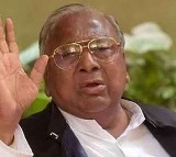 V Hanumantha Rao car destroyed by hitting with another vehicle