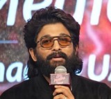 Allu Arjun Promises a Special Gift for Malayalam Fans at 'Pushpa 2' Event