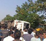 9 killed as bus trying to avoid hitting bike overturns in Maharashtra